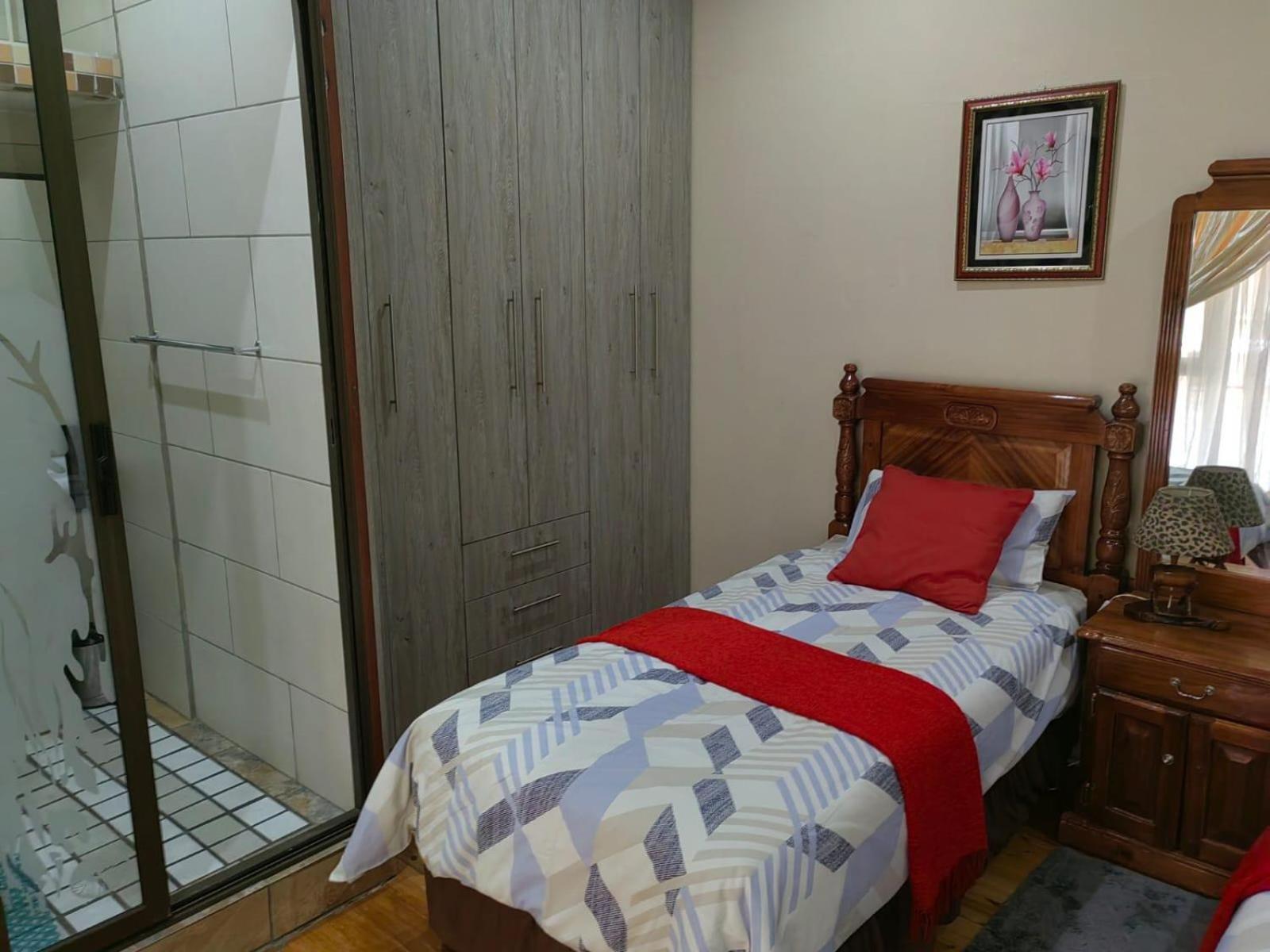 Sibahlenomhlambi Guesthouse สปริงส์ ภายนอก รูปภาพ