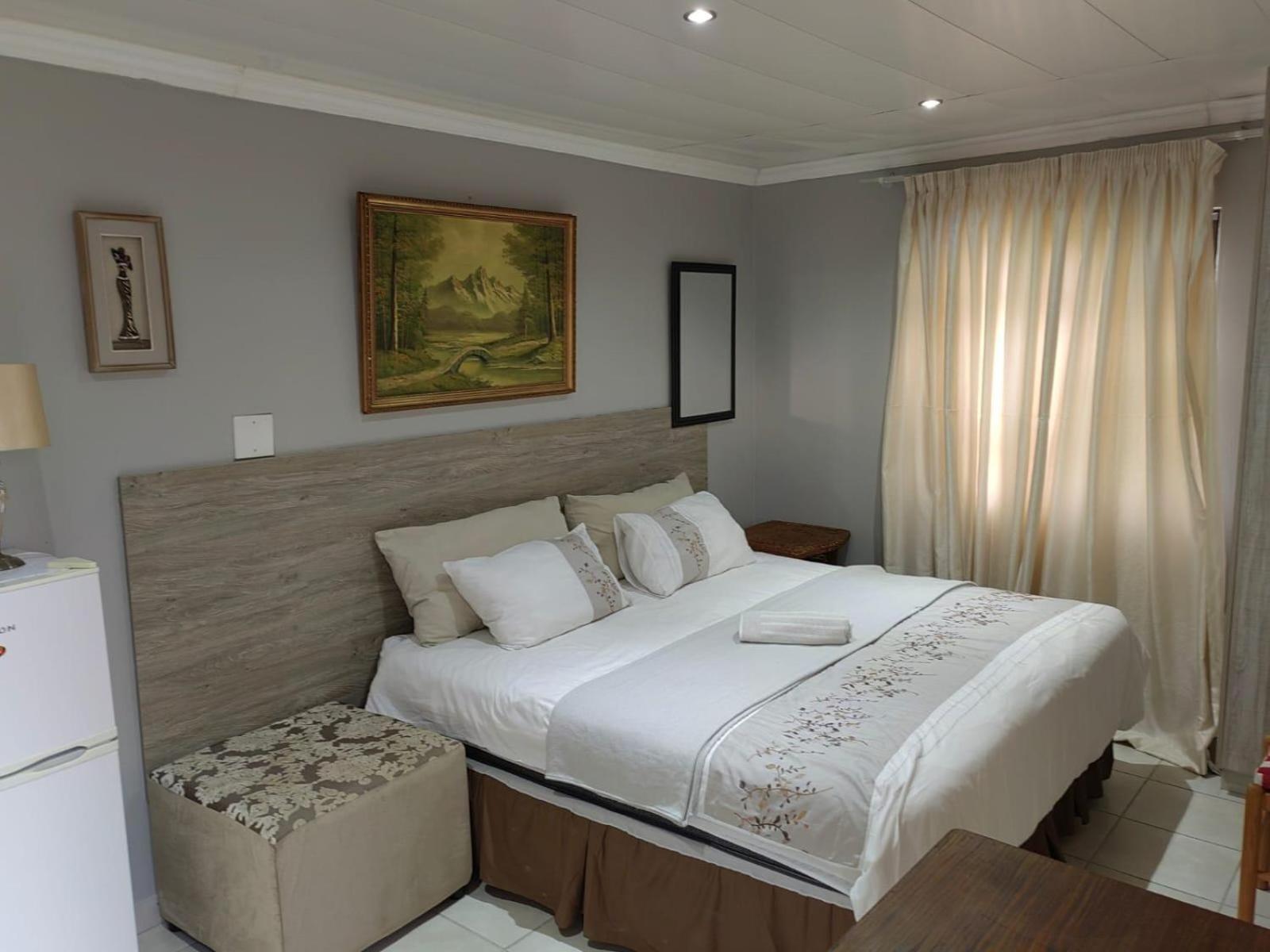 Sibahlenomhlambi Guesthouse สปริงส์ ภายนอก รูปภาพ