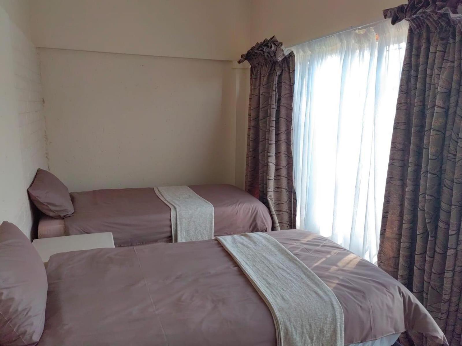 Sibahlenomhlambi Guesthouse สปริงส์ ห้อง รูปภาพ