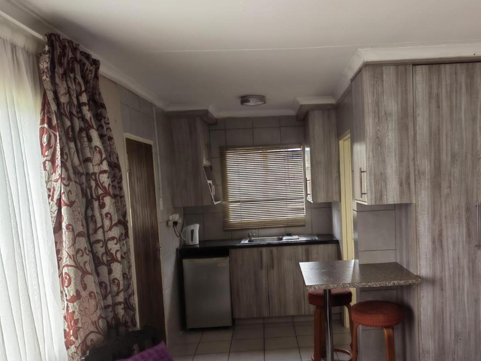 Sibahlenomhlambi Guesthouse สปริงส์ ห้อง รูปภาพ